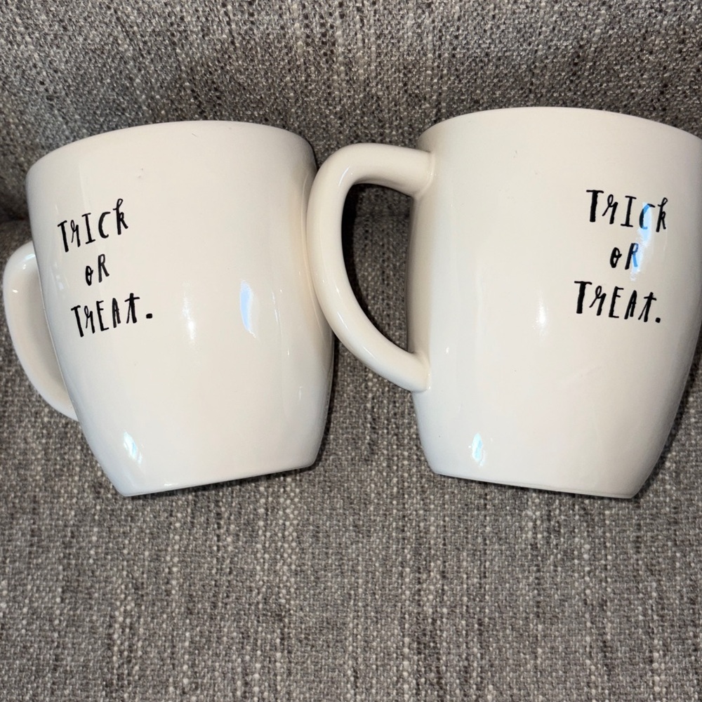 Rae Dunn trick-or-treat pumpkin scarecrow mugs - Picture 2 of 3